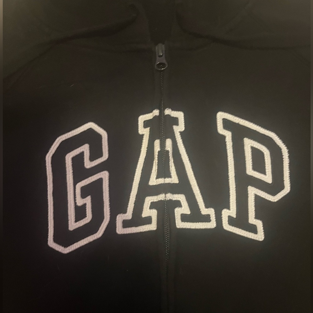 gap zip up hoodie